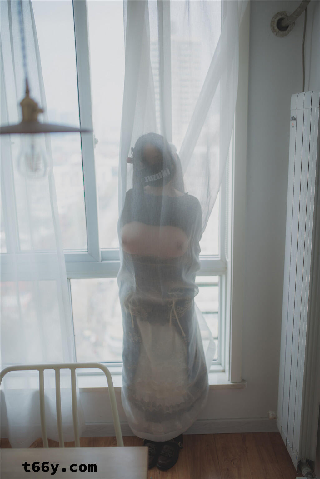 柚木写真——皮肤白皙巨乳妹