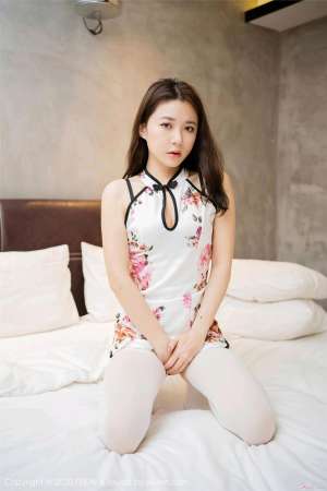 旗袍白丝美少女