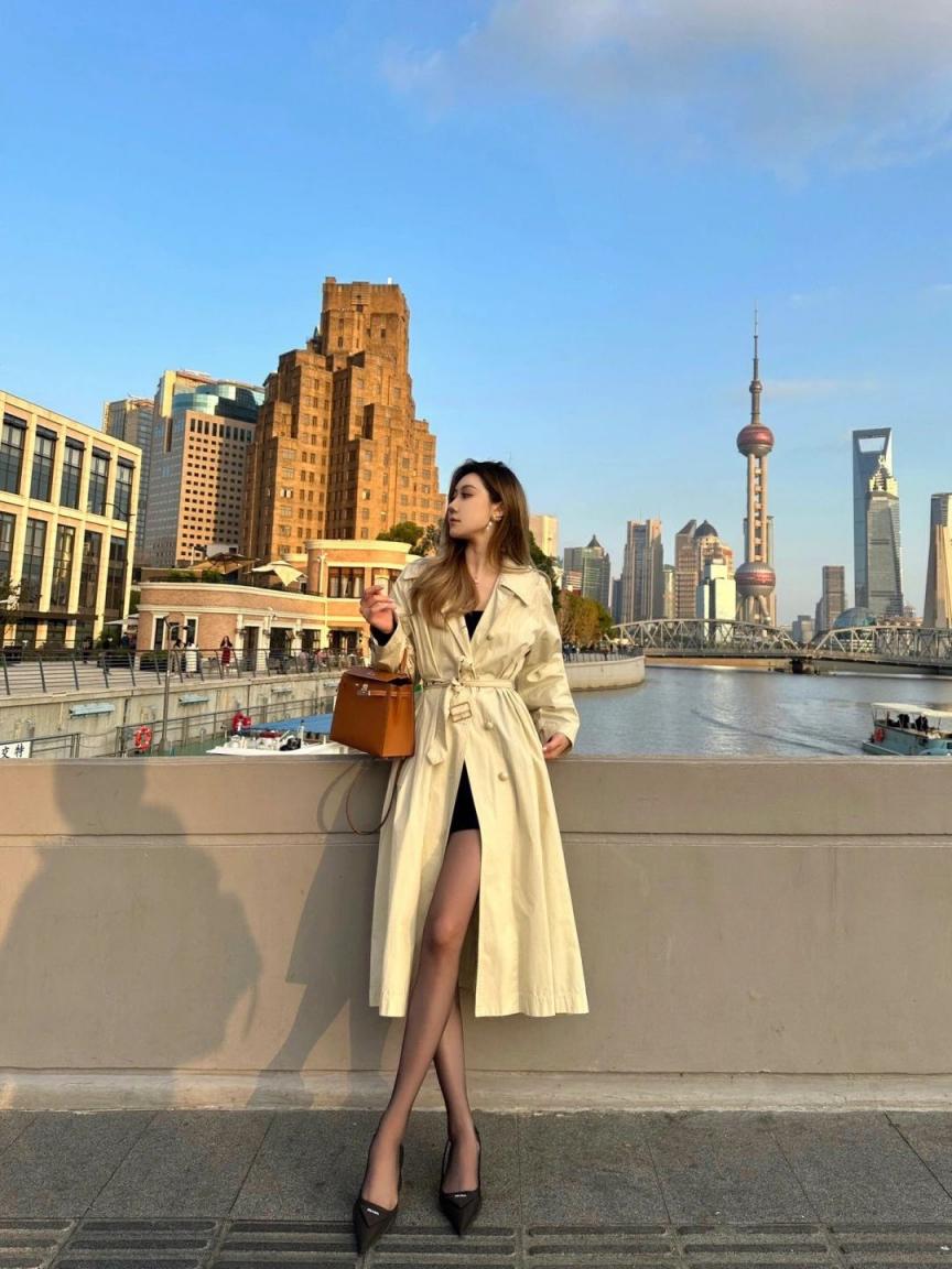 包臀裙纤腰美腿，太美了