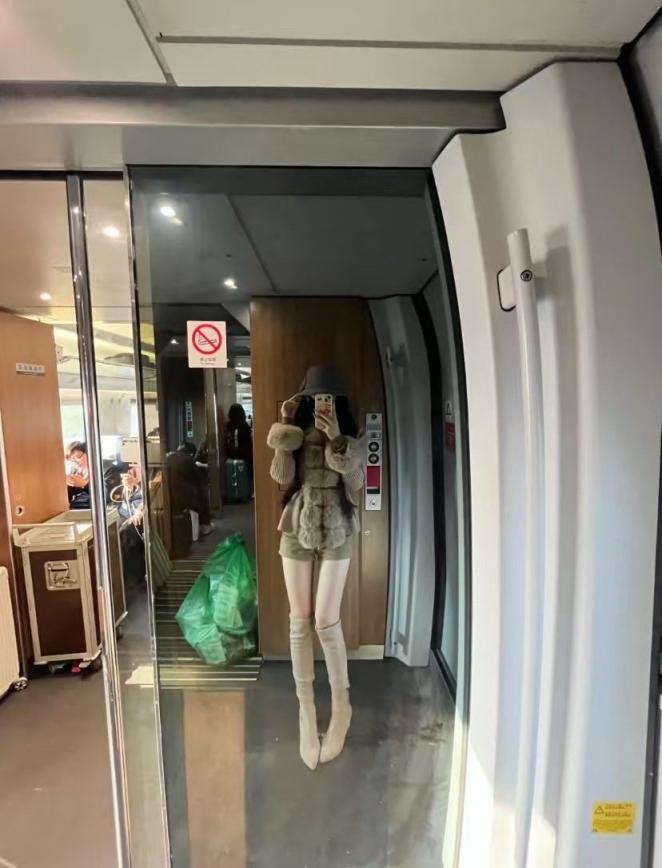 媚眼如丝[20251228]