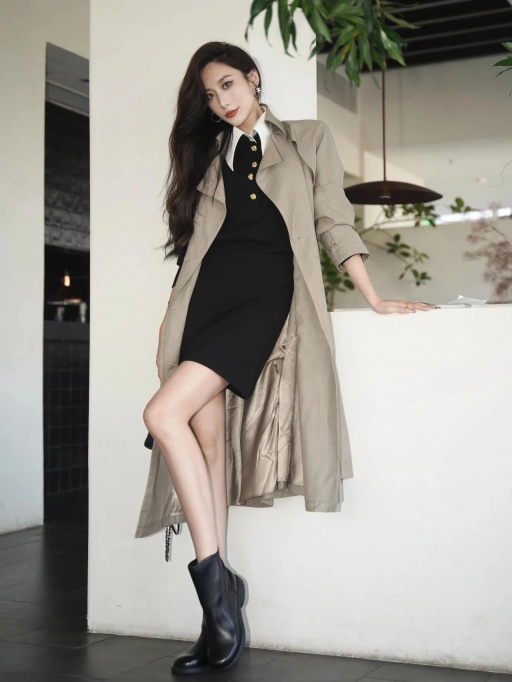 漂亮的小姐姐[55P]