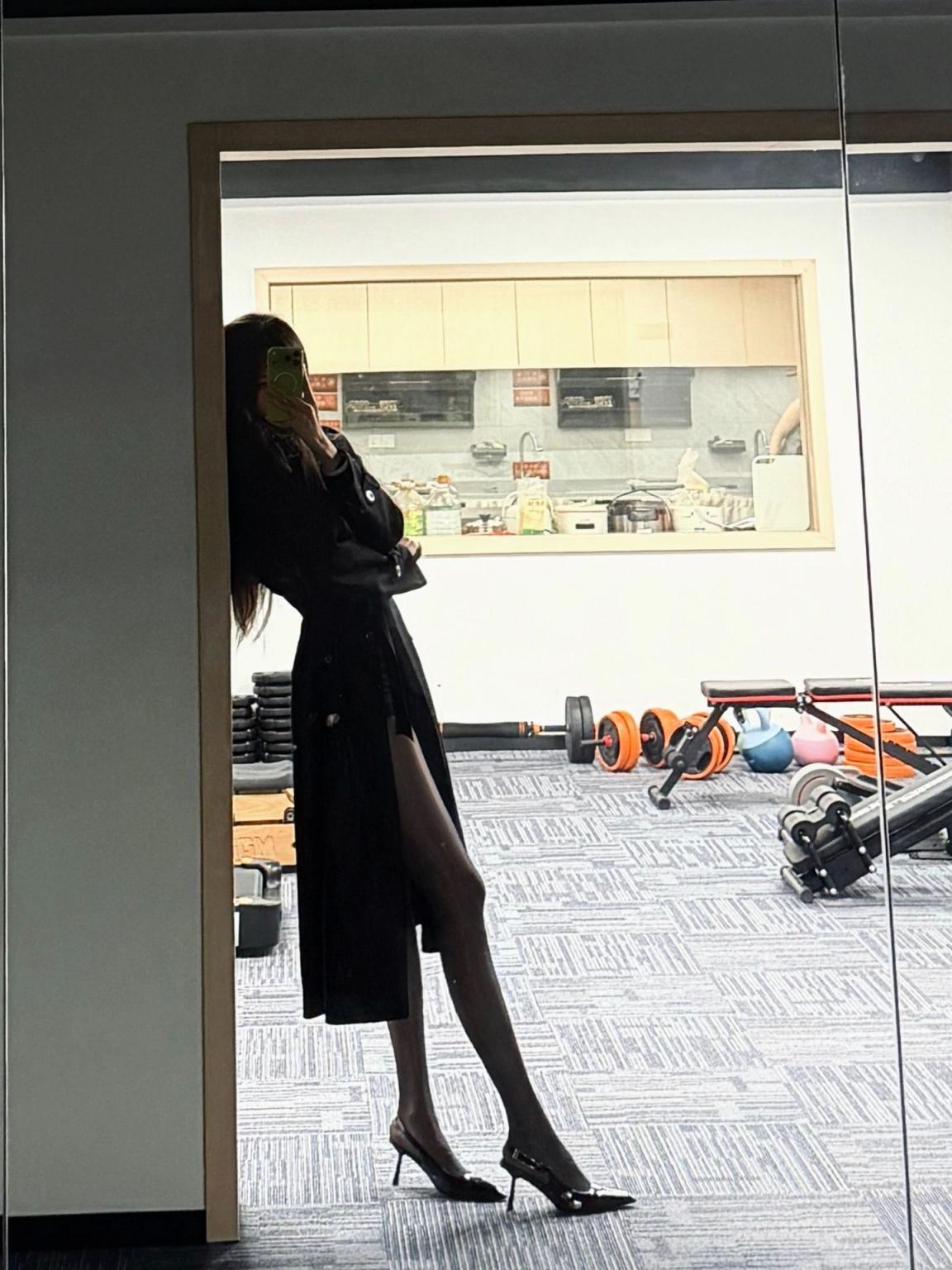 丰乳肥臀的少妇