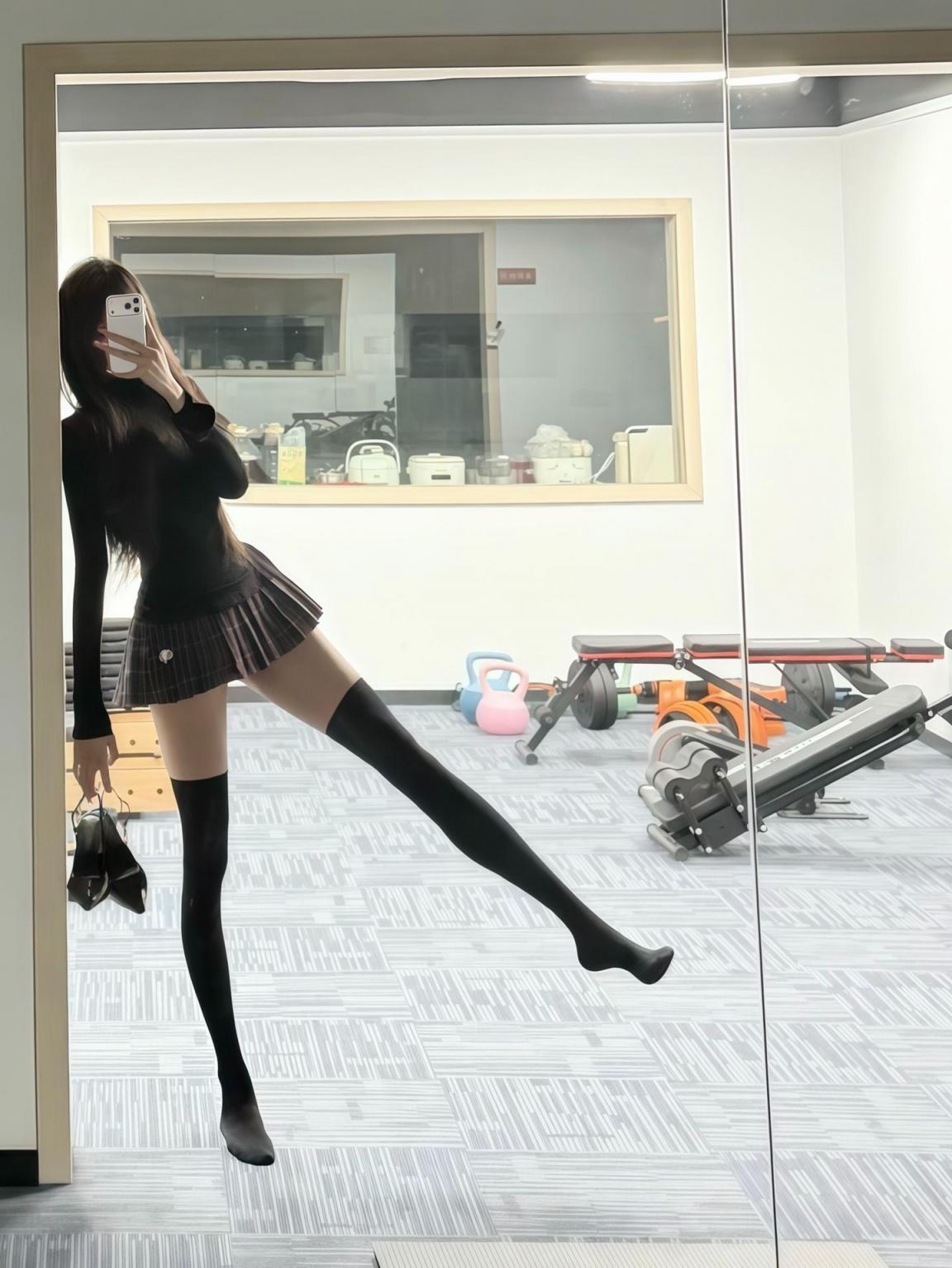 丰乳肥臀的少妇