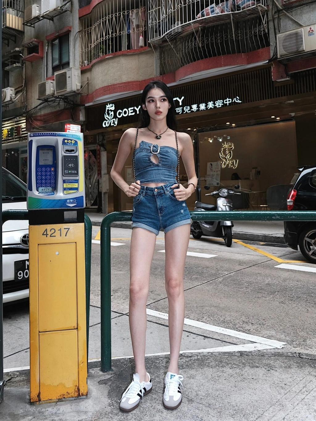 漂亮的小姐姐[53P]