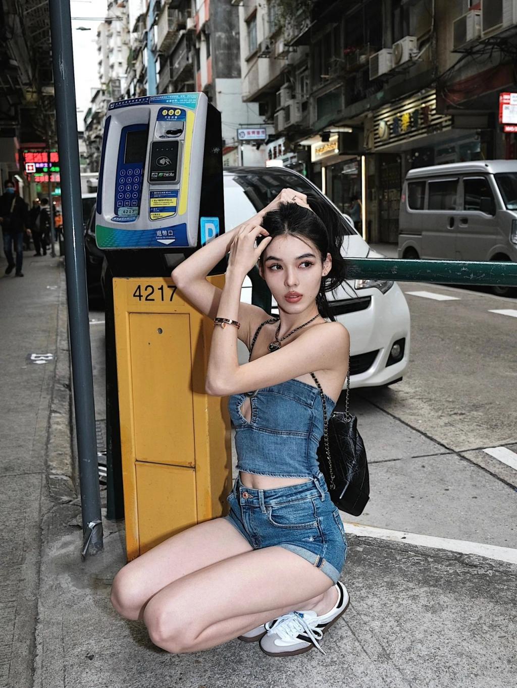 漂亮的小姐姐[53P]