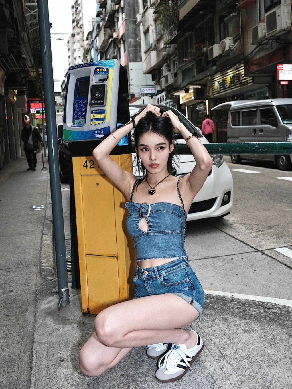 漂亮的小姐姐[53P]