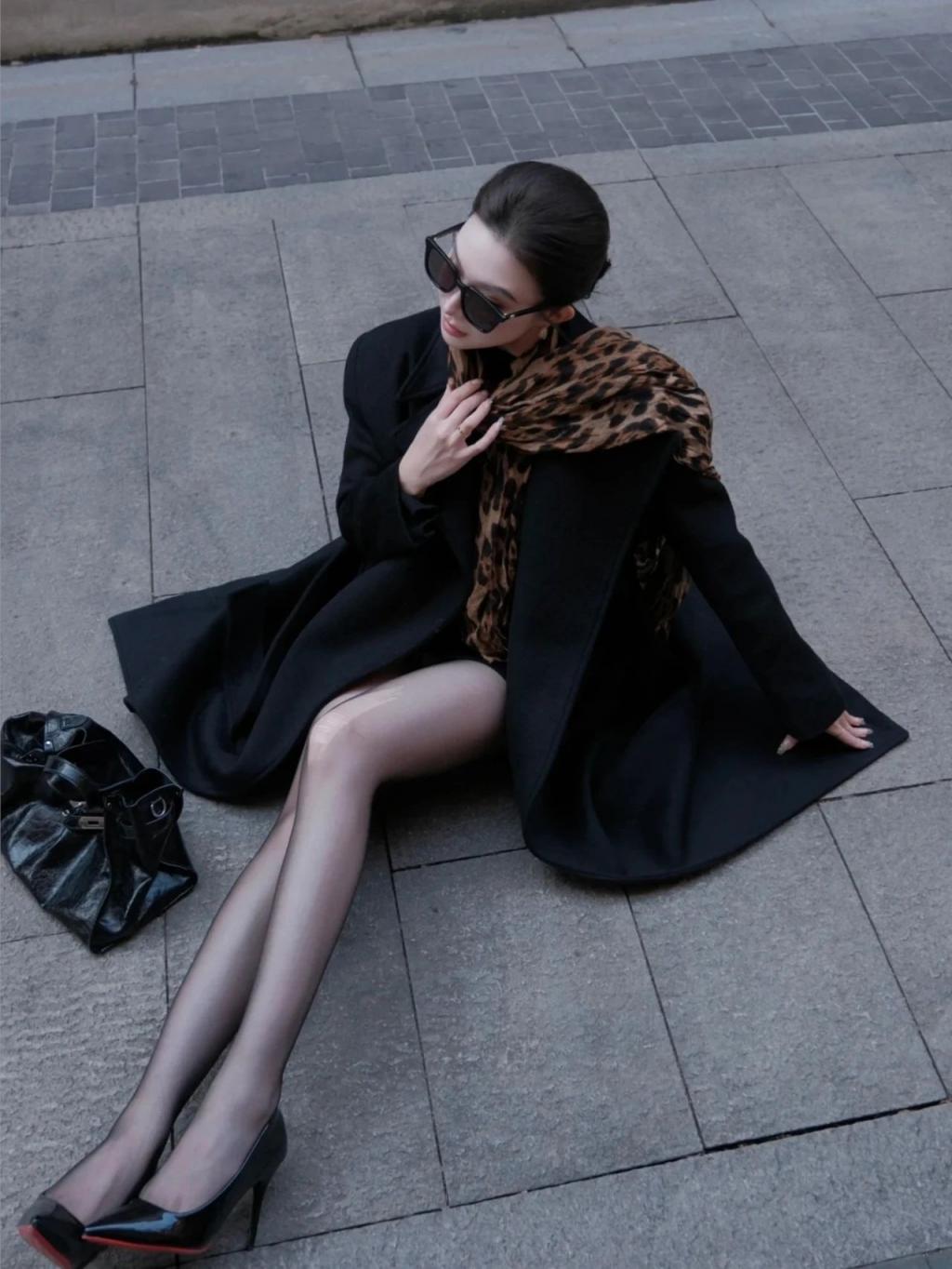 曲线婀娜，黑丝大长腿[57P]