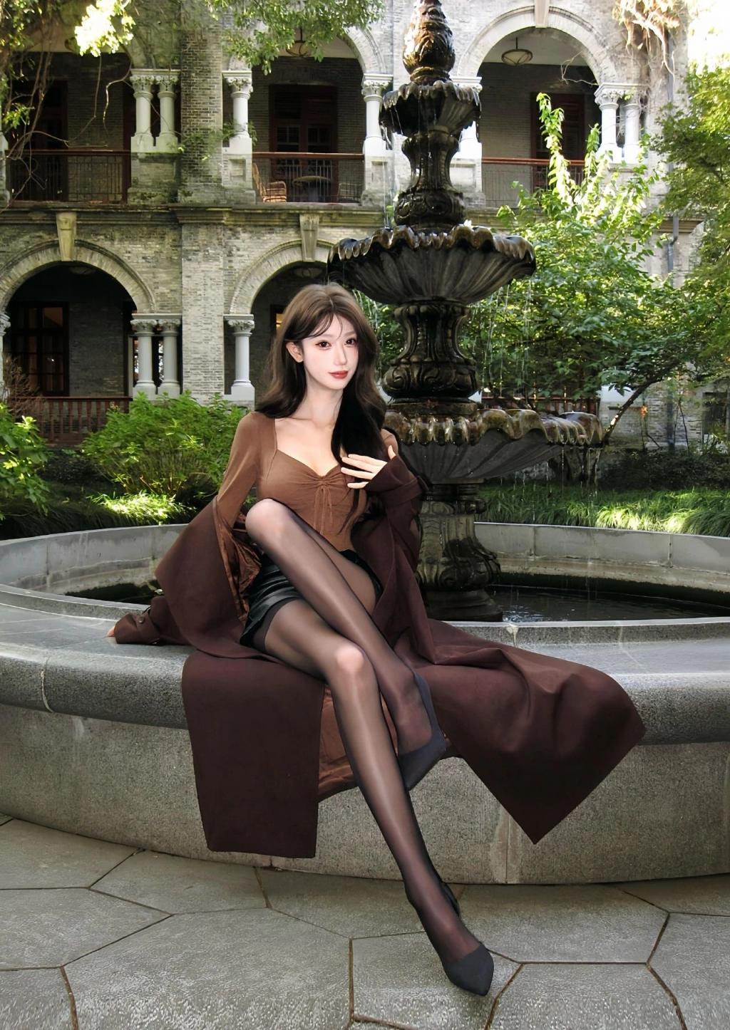 曲线婀娜，黑丝大长腿[57P]