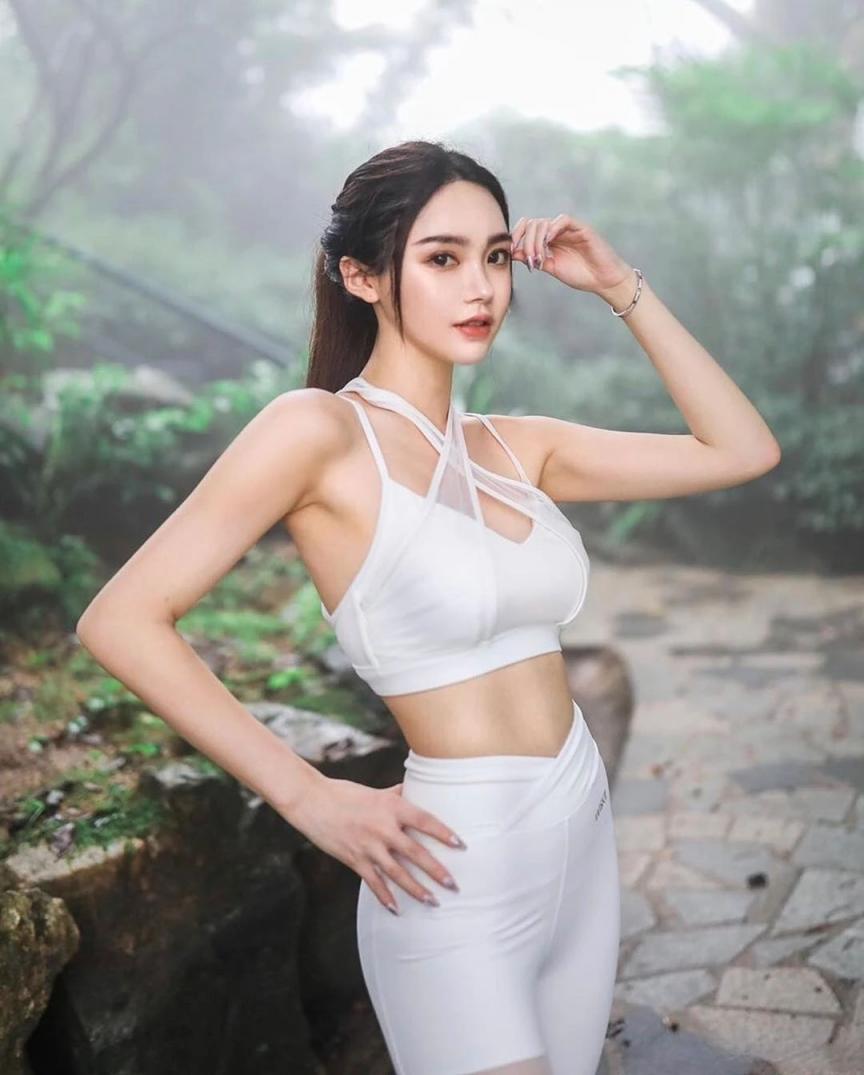 漂亮的小姐姐[20260109]