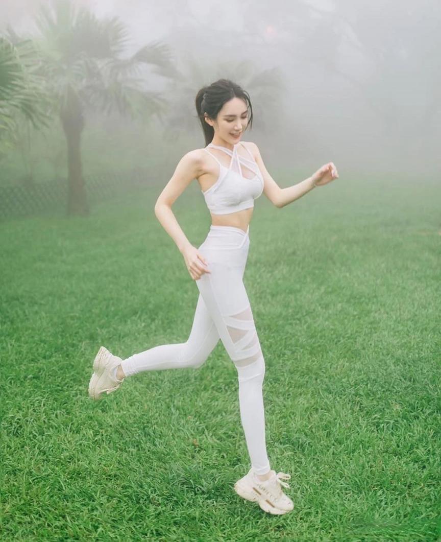 漂亮的小姐姐[20260109]