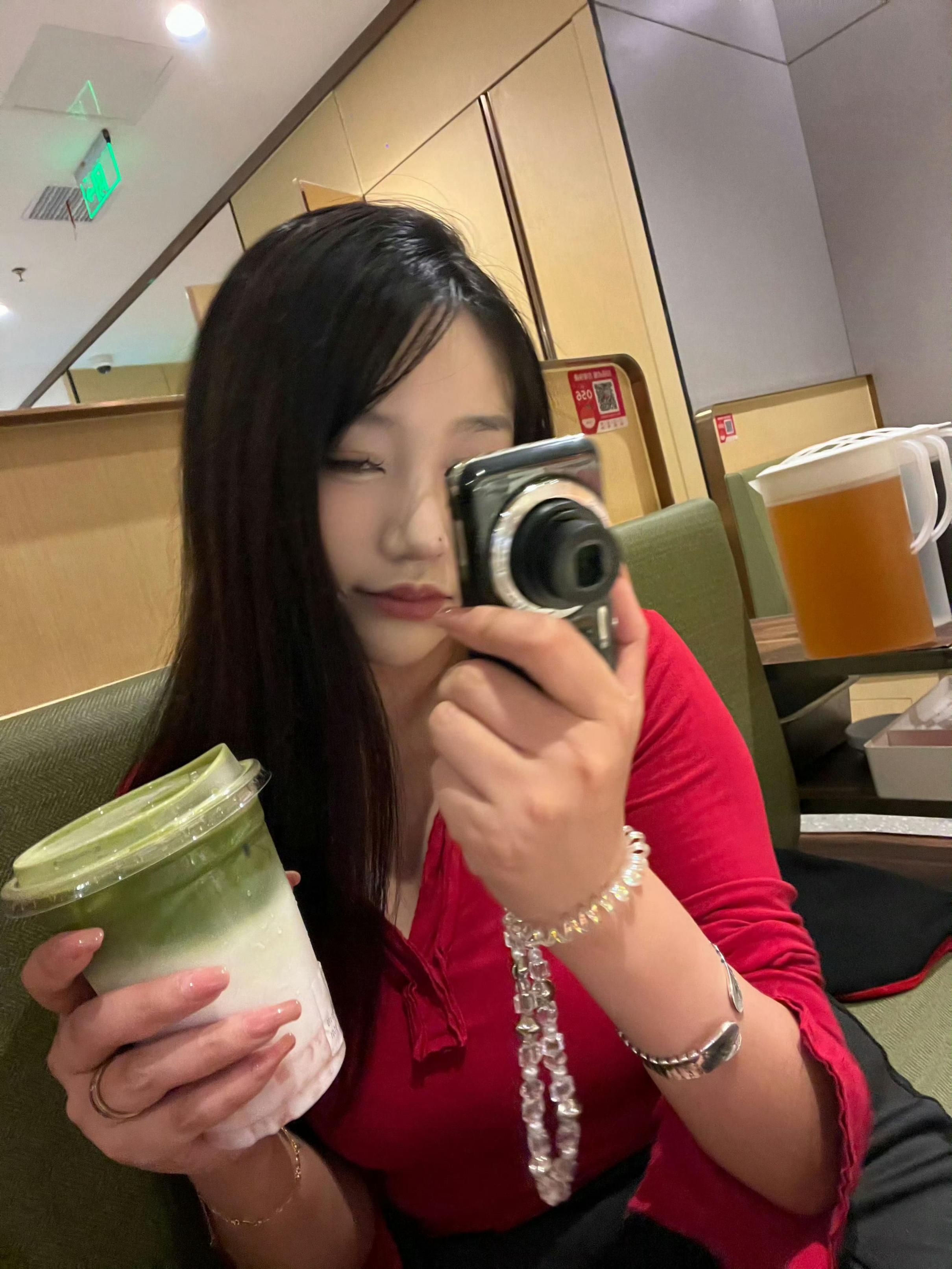 红底儿朝天，魅力无边