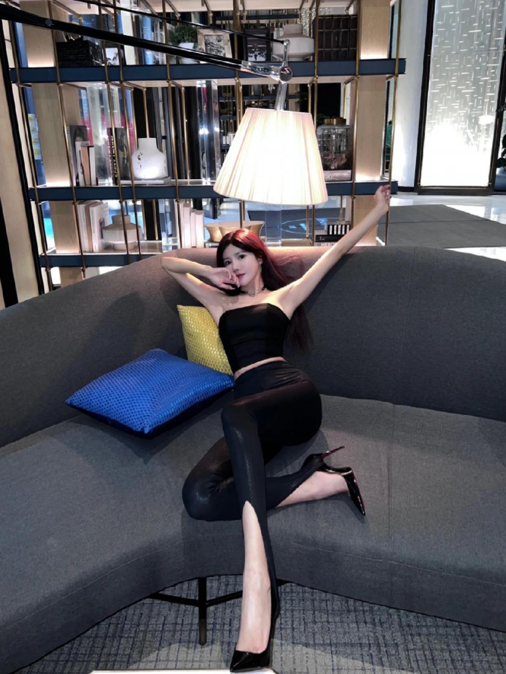 漂亮的小姐姐[20260111]