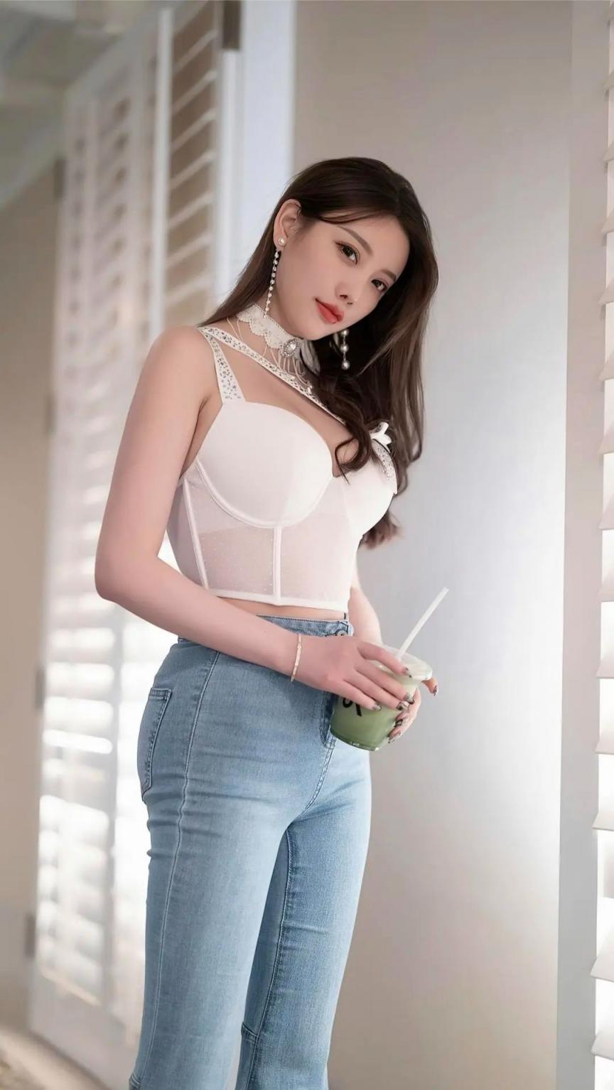 翘臀紧身牛仔裤[78P]