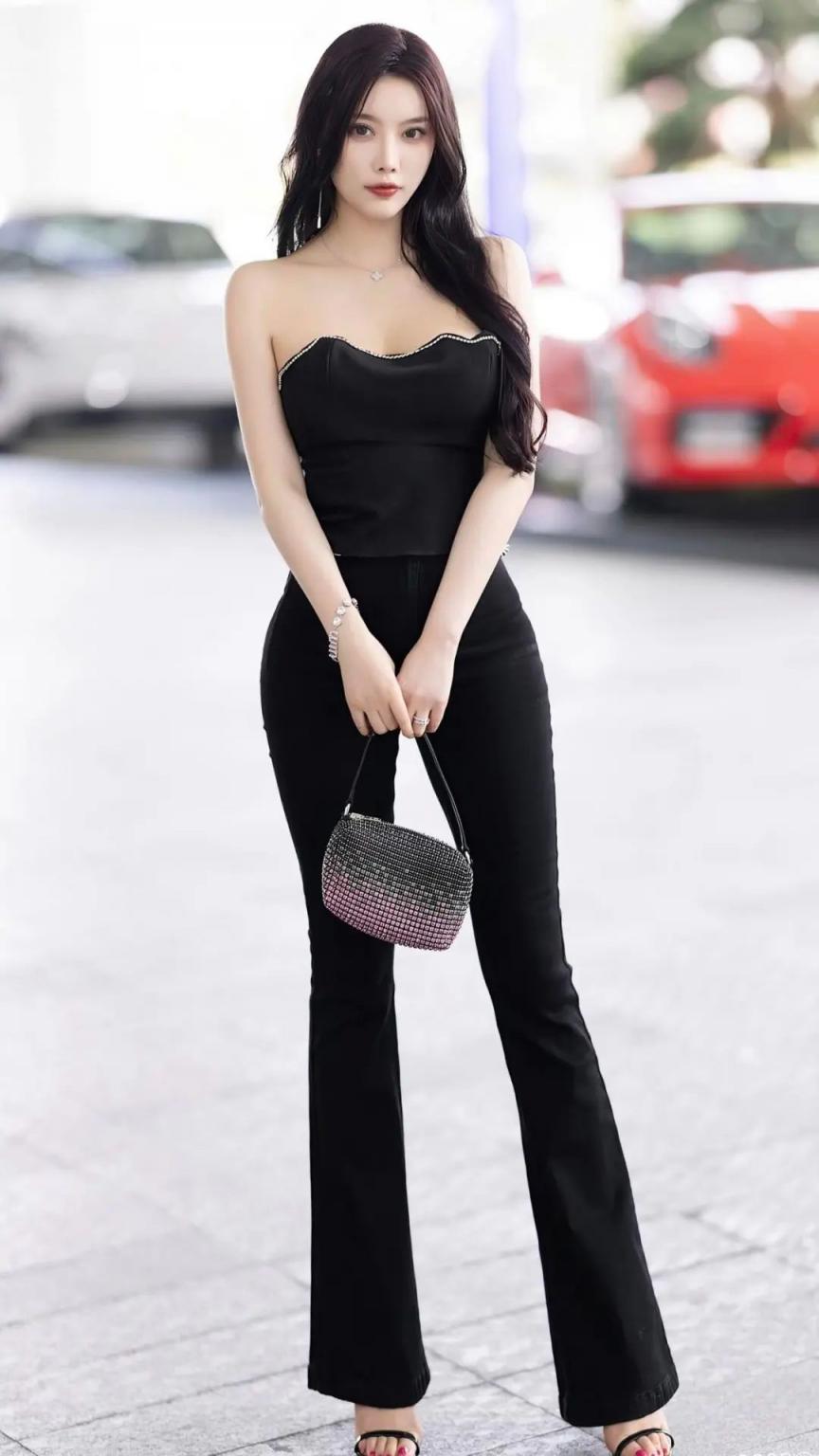 翘臀紧身牛仔裤[78P]