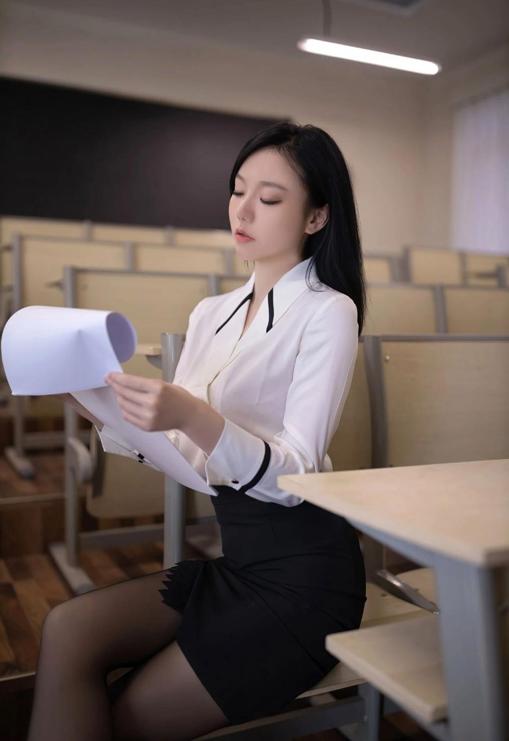 西装包臀裙大长腿