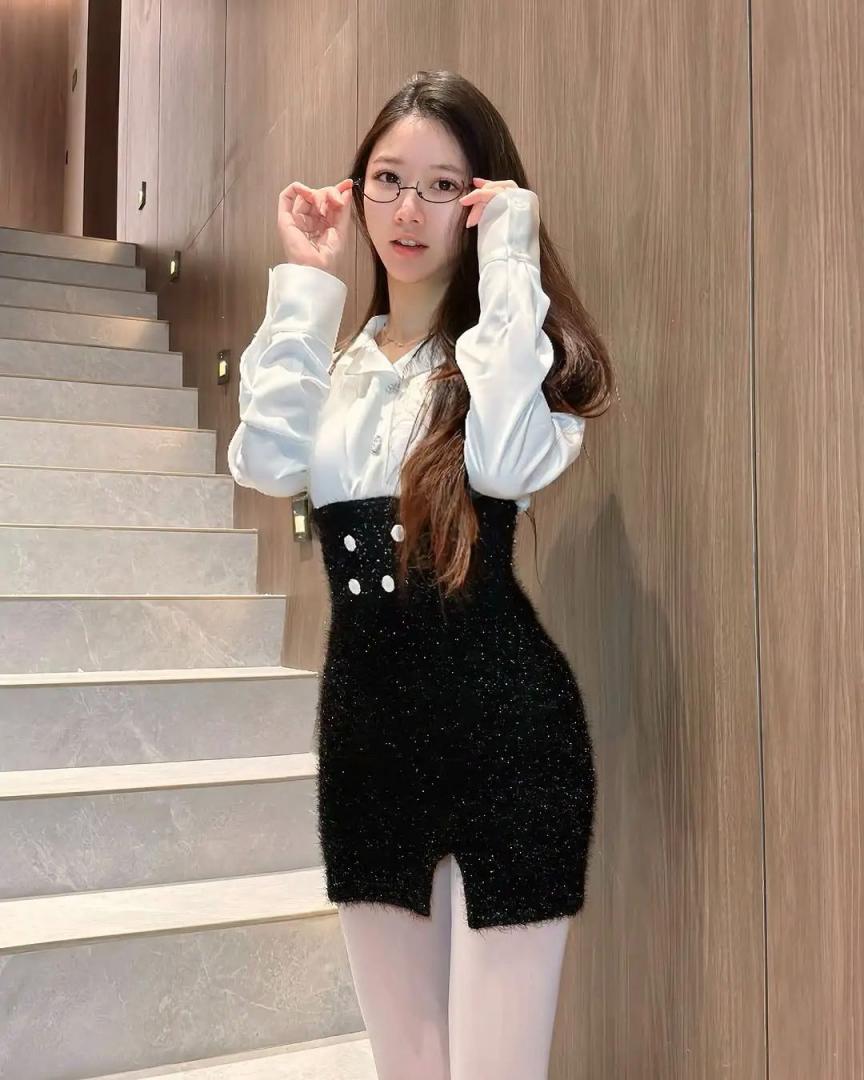 衬衫包臀裙灰丝大长腿