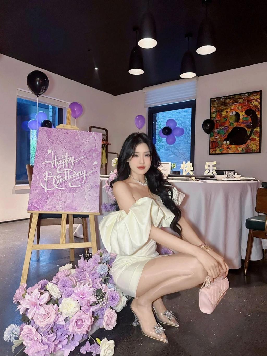 黑丝美腿，这谁受得了