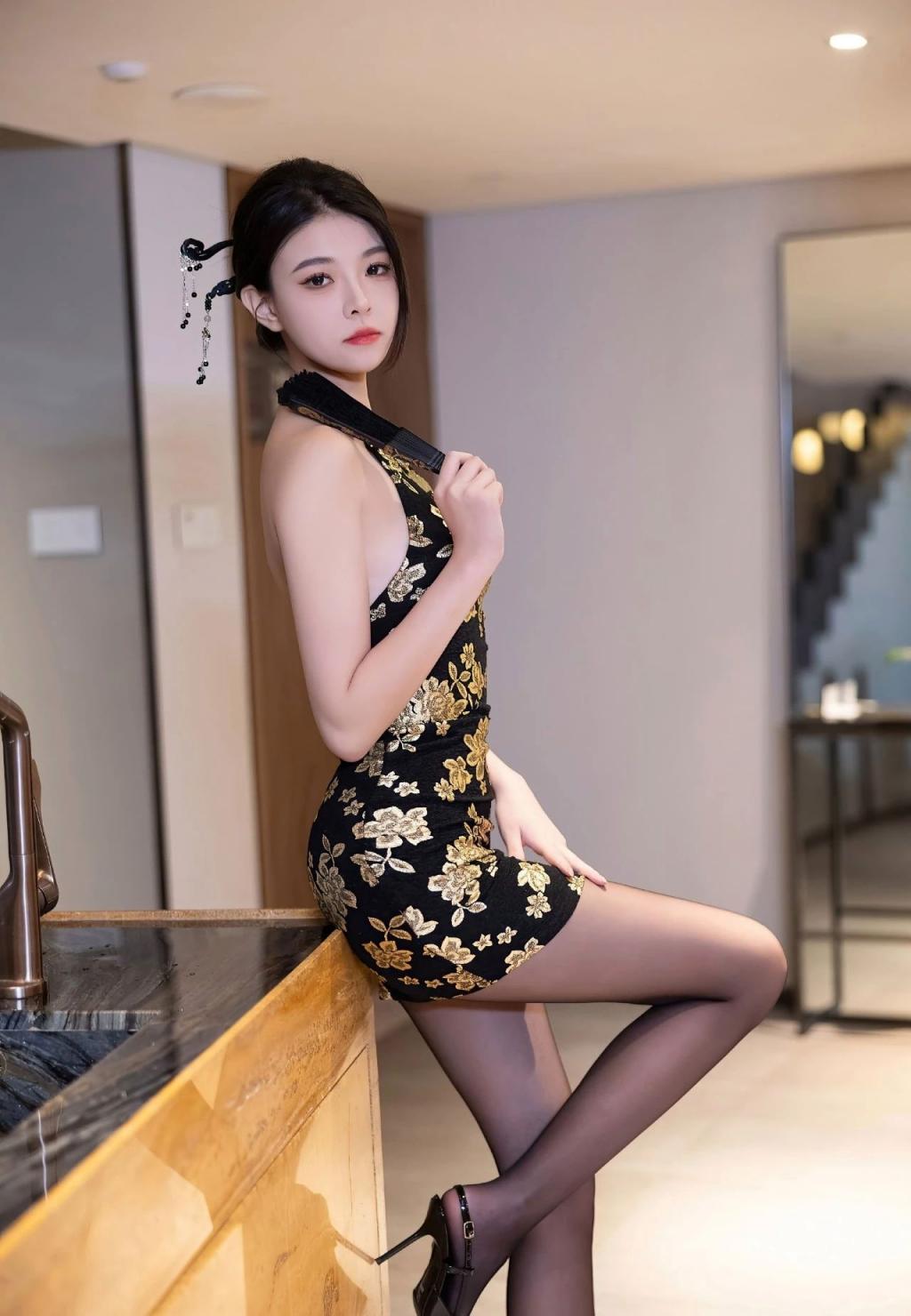 纤腰美腿，谁看了不迷糊[53P]