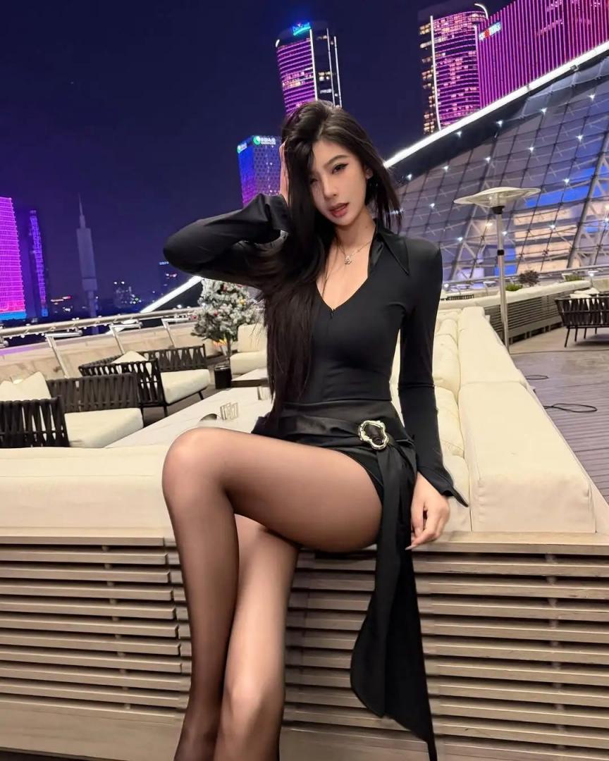 纤腰美腿，谁看了不迷糊[53P]