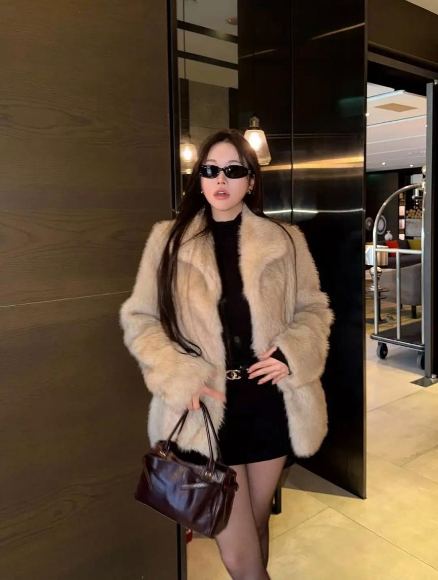 纤腰美腿，谁看了不迷糊[53P]