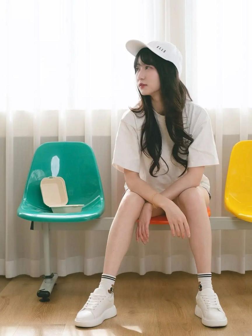 纤腰美腿，谁看了不迷糊[53P]