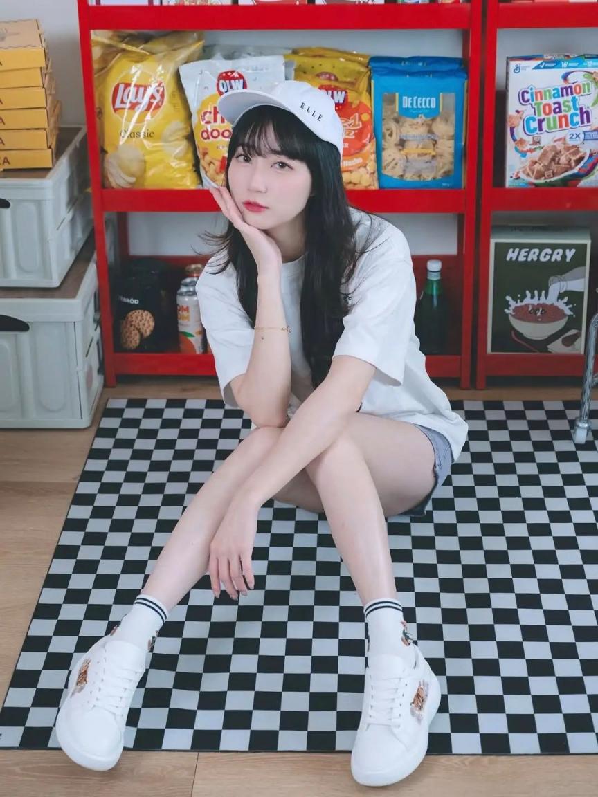 纤腰美腿，谁看了不迷糊[53P]