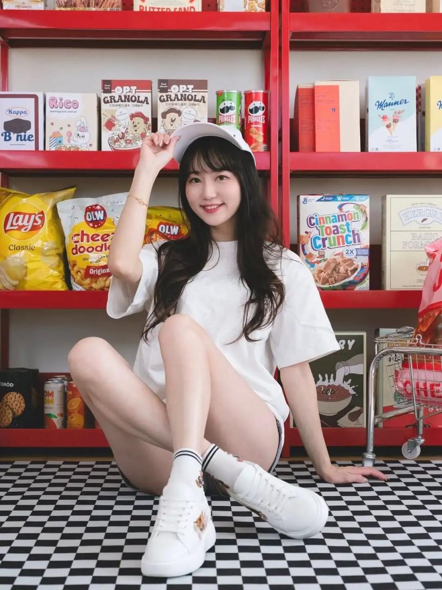 纤腰美腿，谁看了不迷糊[53P]