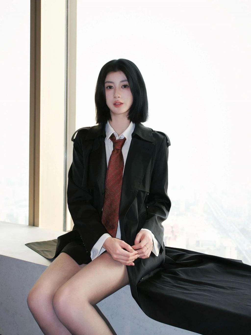 美女模特，曼妙身材[ 57P]