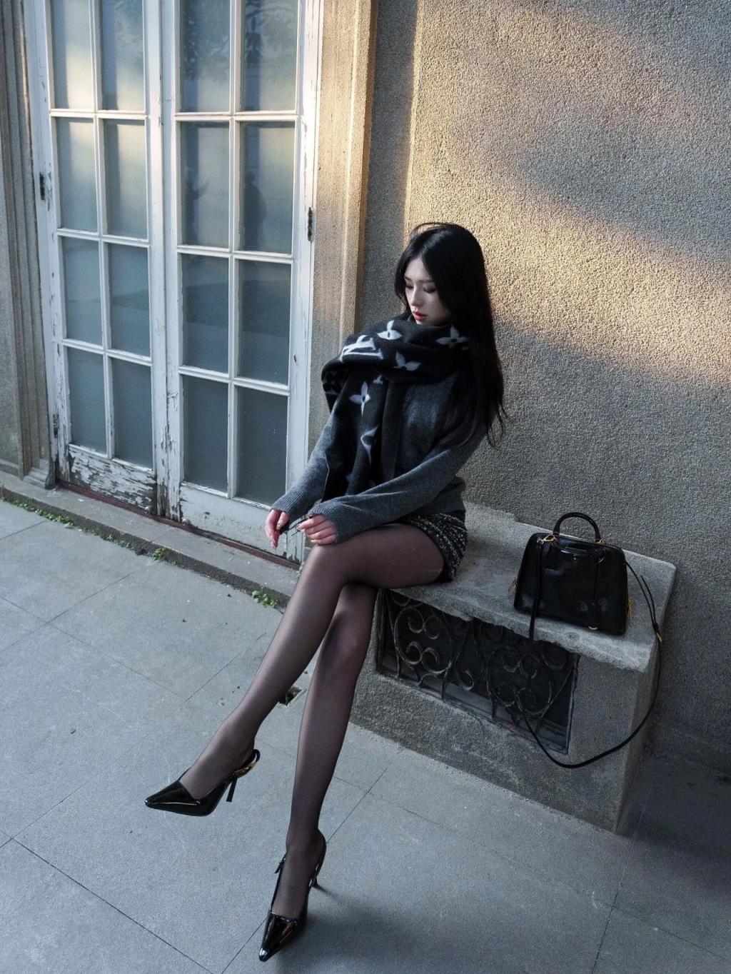 美女模特，曼妙身材[ 57P]