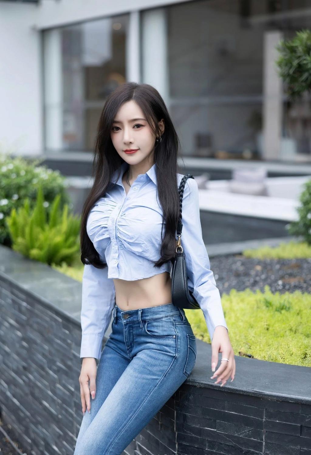 衬衫包臀裙肉丝美腿