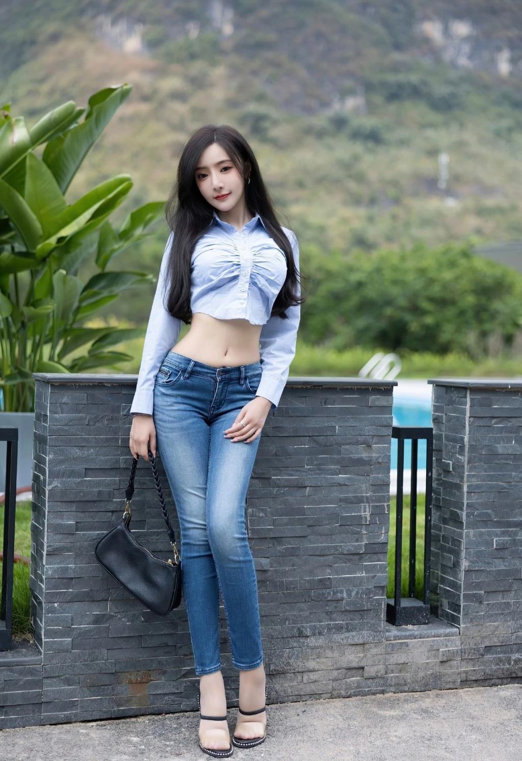 衬衫包臀裙肉丝美腿