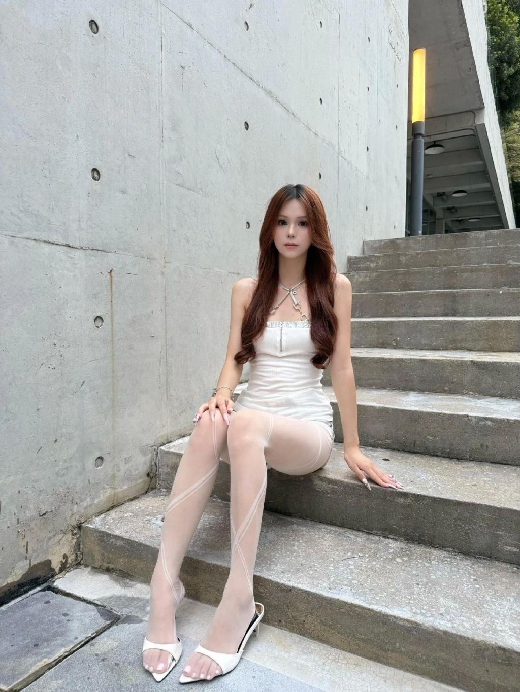 衬衫包臀裙肉丝美腿