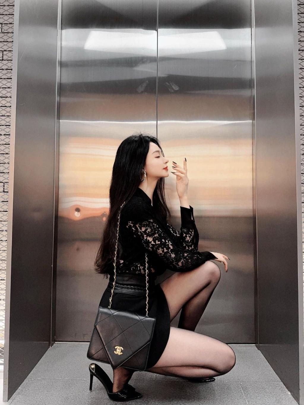 衬衫包臀裙肉丝美腿