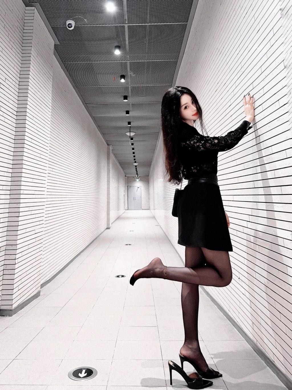 衬衫包臀裙肉丝美腿