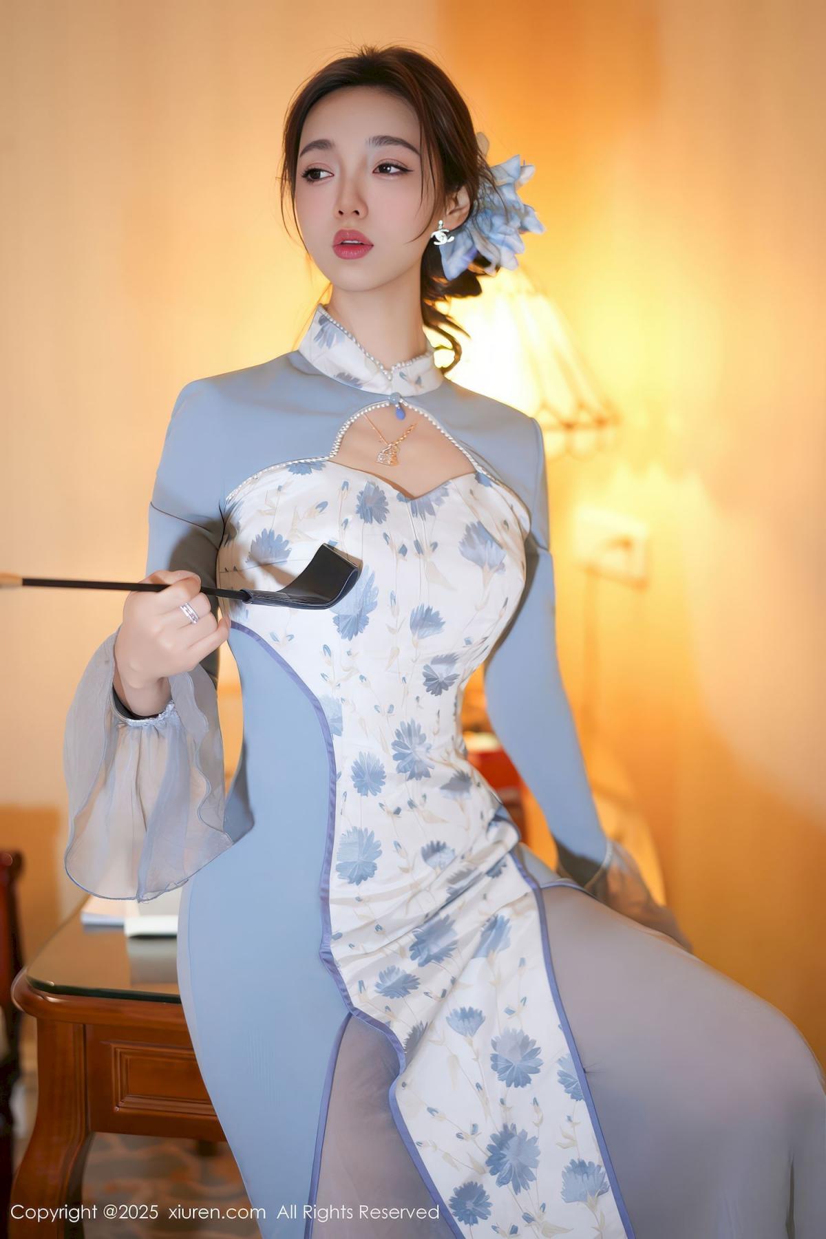 Twins-桃桃蓝色连衣裙白丝主题美丽写真