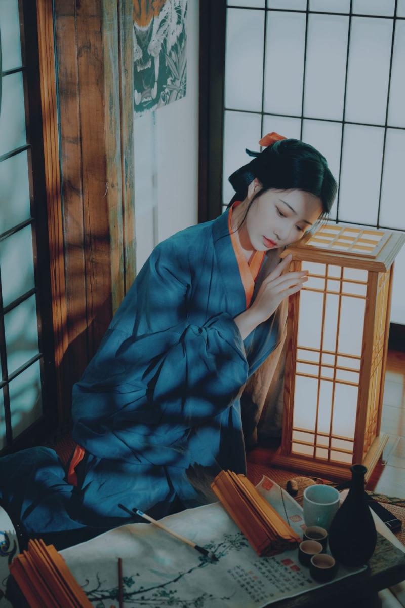 朴素的古装美女