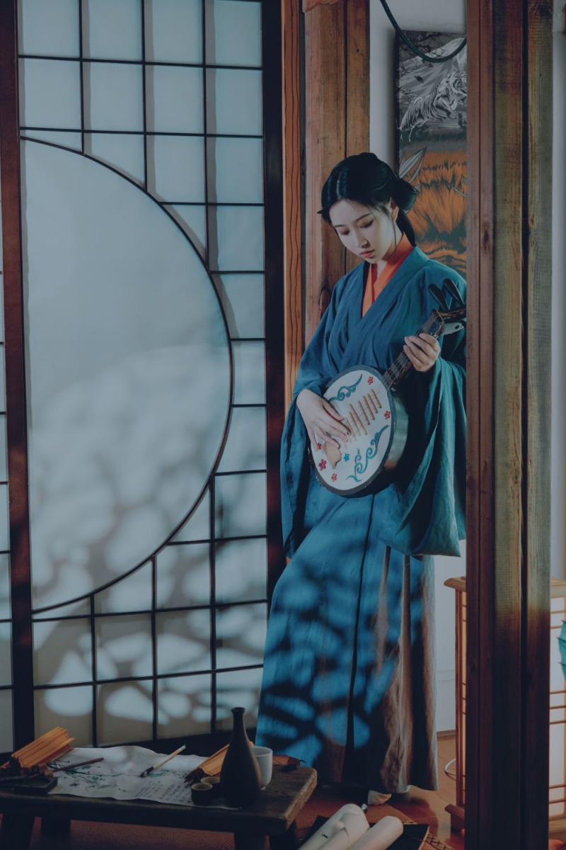 朴素的古装美女