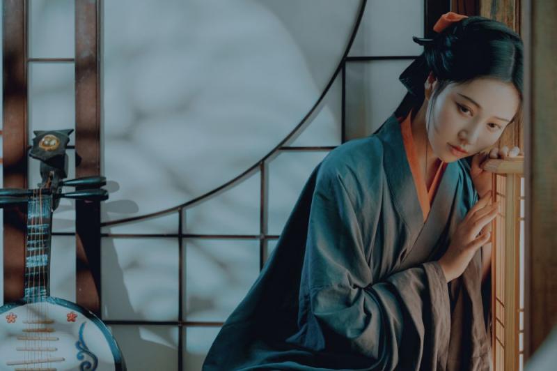 朴素的古装美女