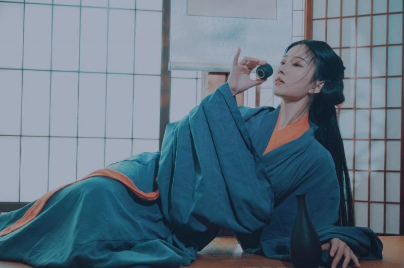 朴素的古装美女