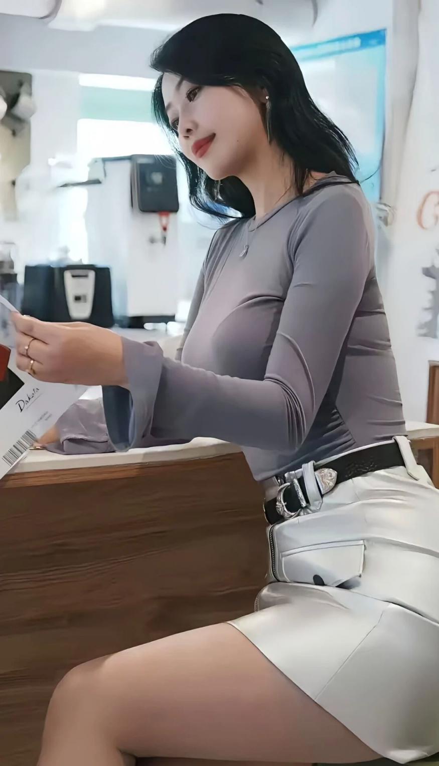 曲线婀娜，满屏大长腿