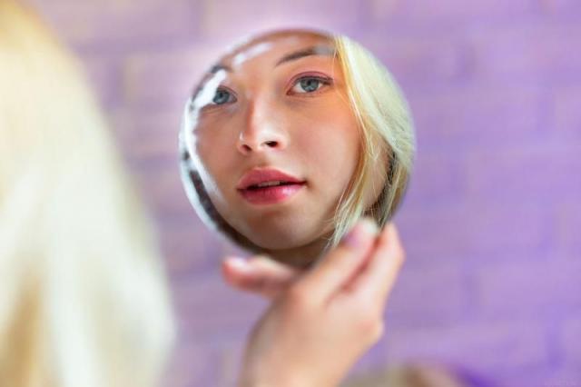 漂亮的金发美女