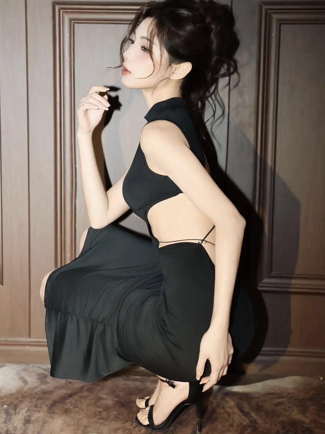 包臀裙，高跟肉丝大长腿