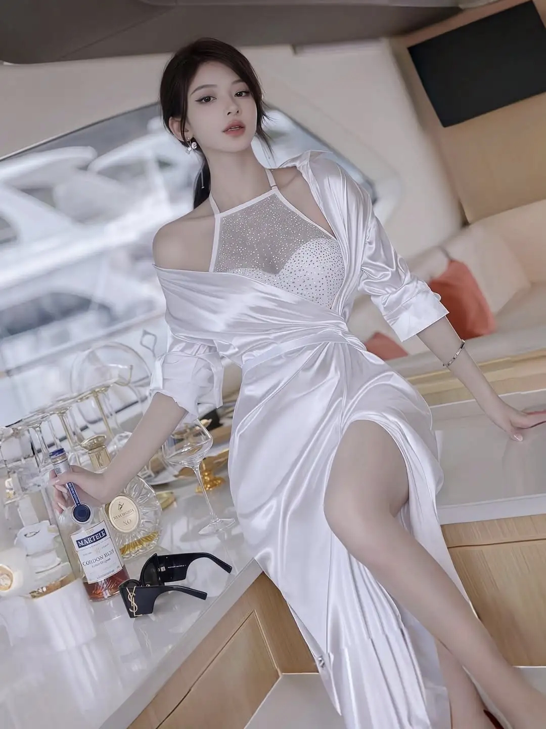 包臀裙，高跟肉丝大长腿