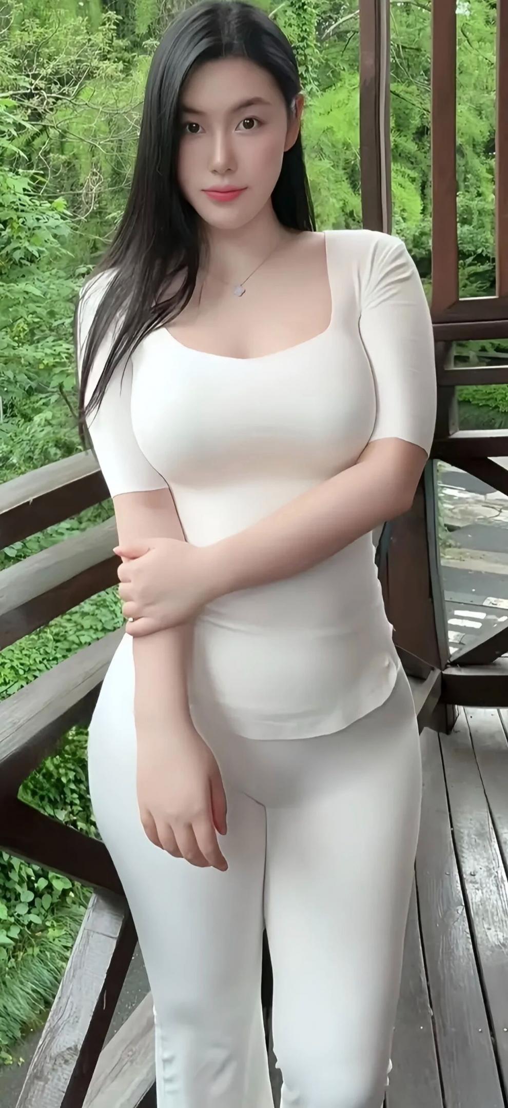 肉丝大长腿，这谁顶得住