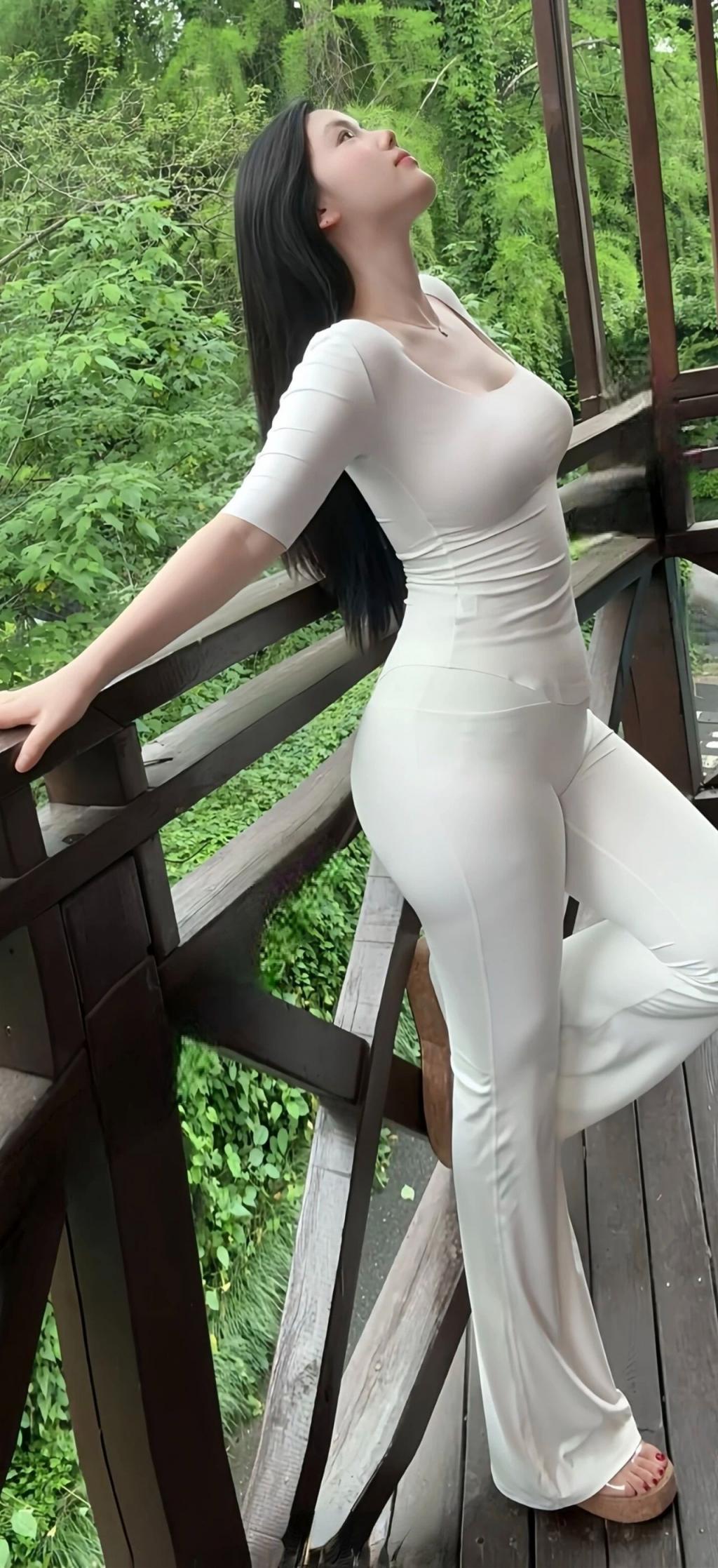 肉丝大长腿，这谁顶得住