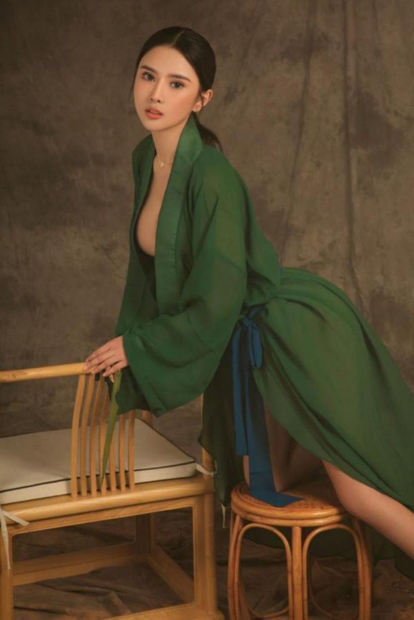 高清双美女诱惑写真图