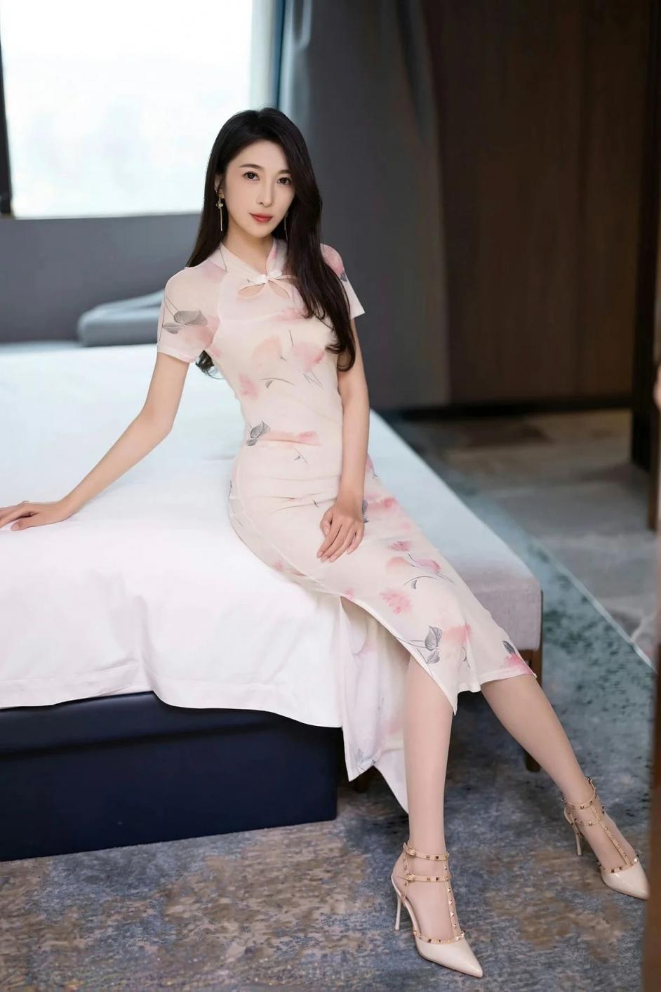 细腰长腿，身材太棒了