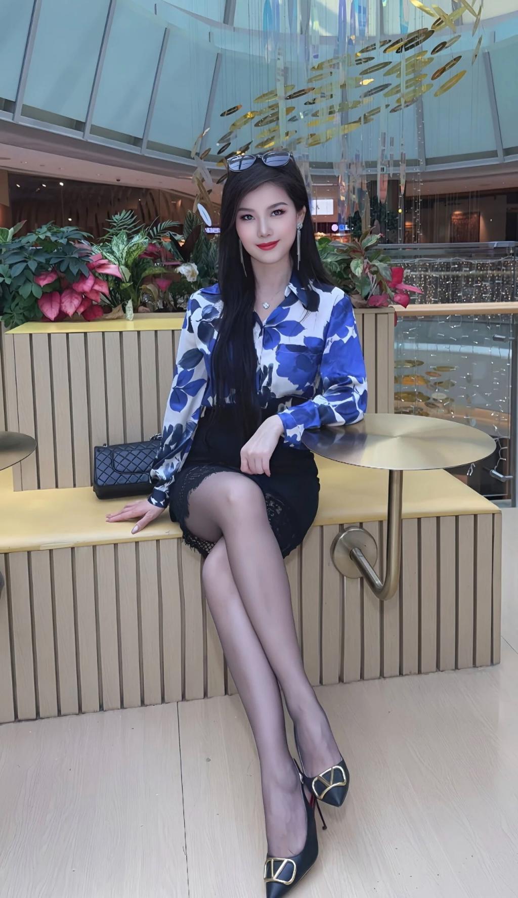 细腰长腿，身材太棒了