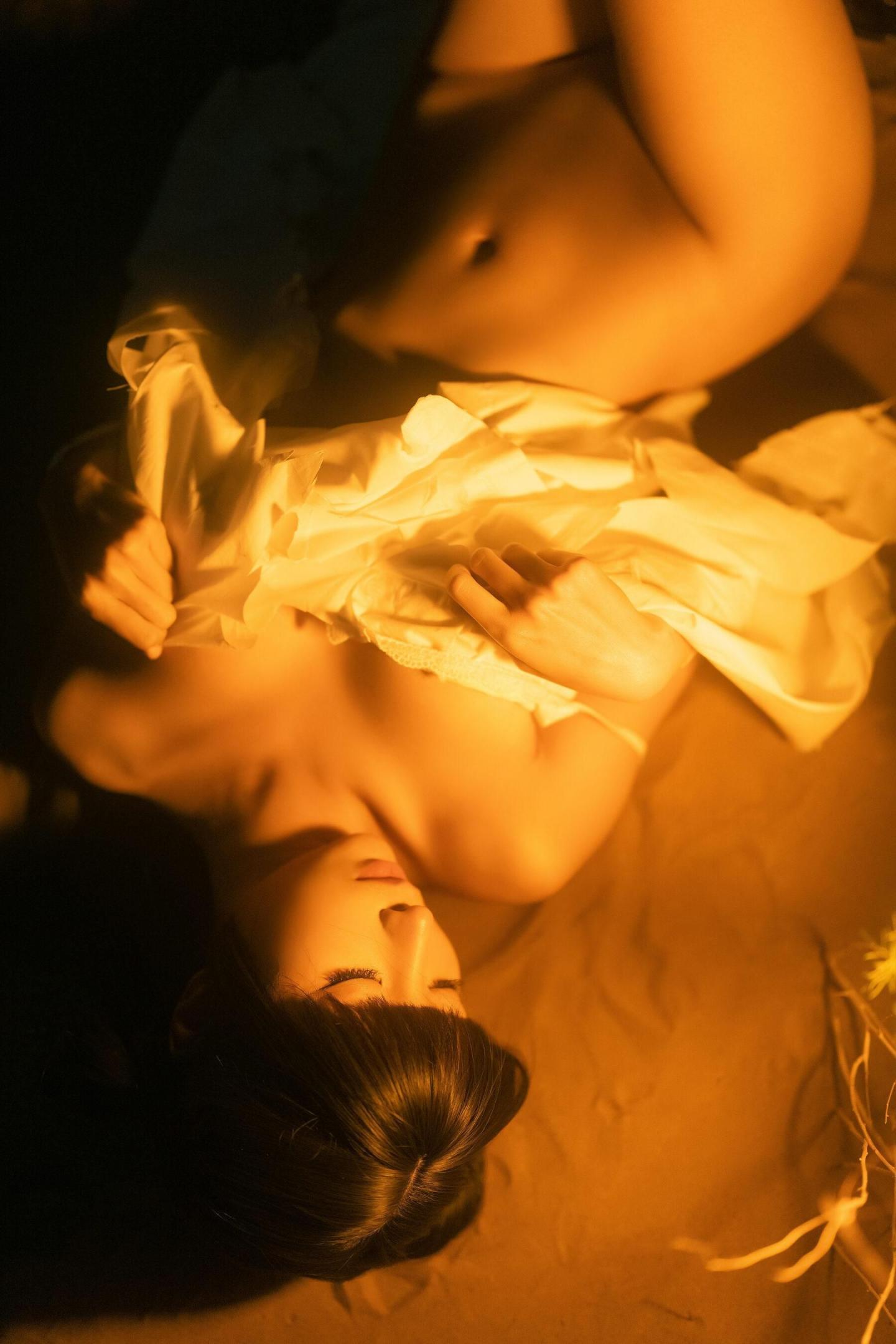 蠢沫沫-海岸昏灯